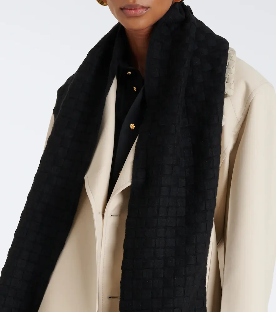 Bottega Veneta Intrecciato cashmere scarf | Thumbnail 5 Bottega Veneta Intrecciato cashmere scarf | Thumbnail 5