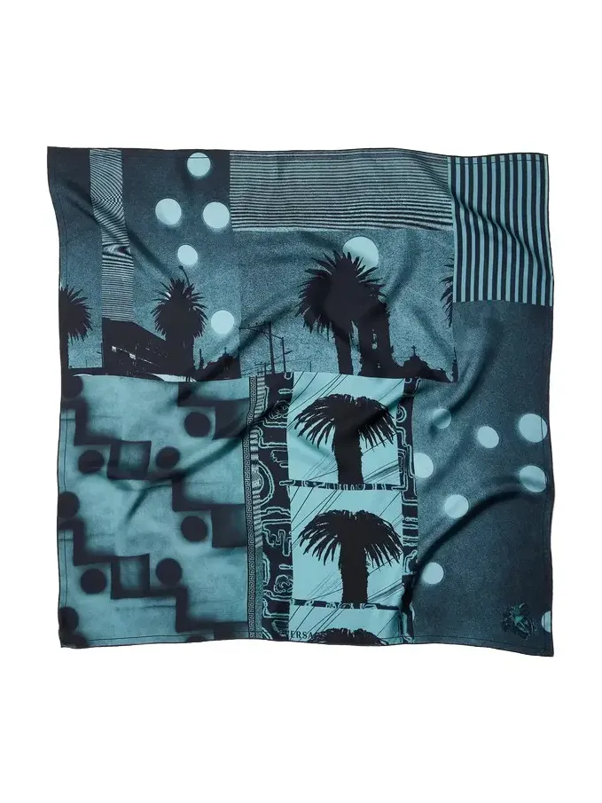 Printed Silk Twill Scarf 90 cm Printed Silk Twill Scarf 90 cm