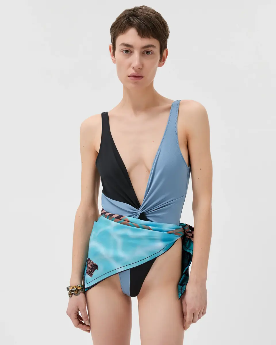 Versace Printed Silk Twill Scarf 90 cm | Thumbnail 2