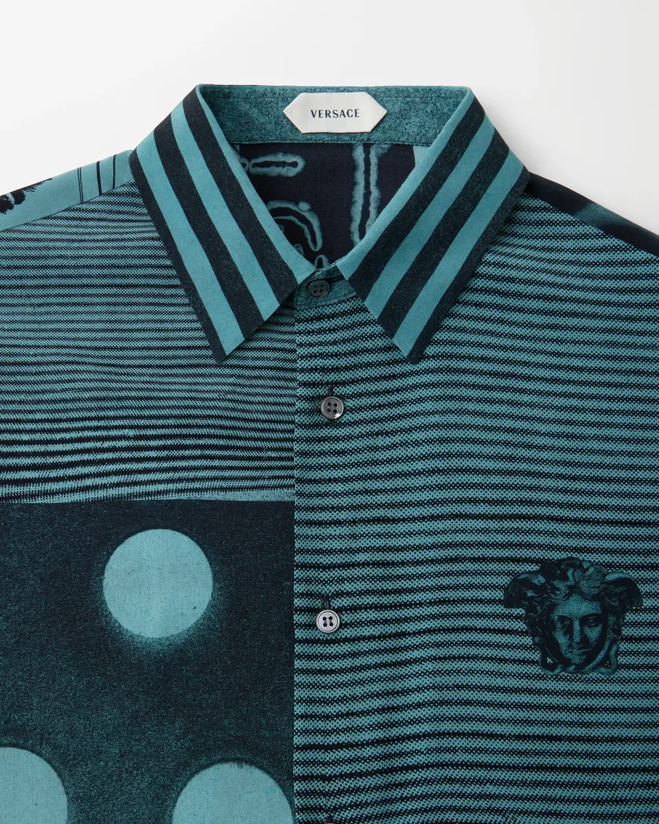 Versace Printed Silk Crêpe De Chine Regular Shirt | Thumbnail 2