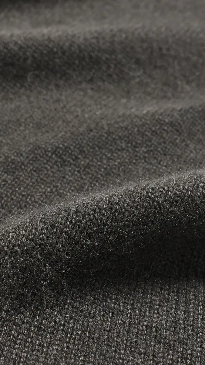 Lisa Yang Florianne Cashmere Scarf | Thumbnail 5 Lisa Yang Florianne Cashmere Scarf | Thumbnail 5
