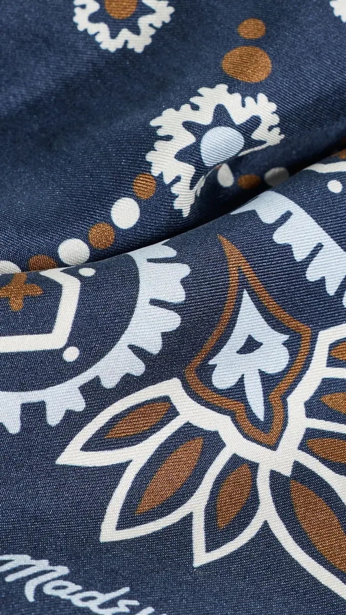 Madewell Medium Silk Bandana | Thumbnail 6 Madewell Medium Silk Bandana | Thumbnail 6