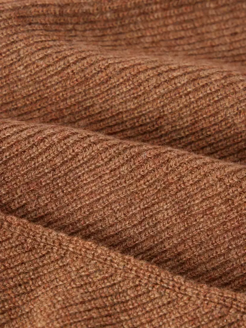 Daughter Fionn Ribbed Cashmere Scarf | Thumbnail 3 Daughter Fionn Ribbed Cashmere Scarf | Thumbnail 3