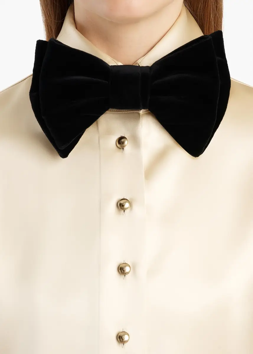Khaite Liv Bowtie In Black Velvet | Thumbnail 2