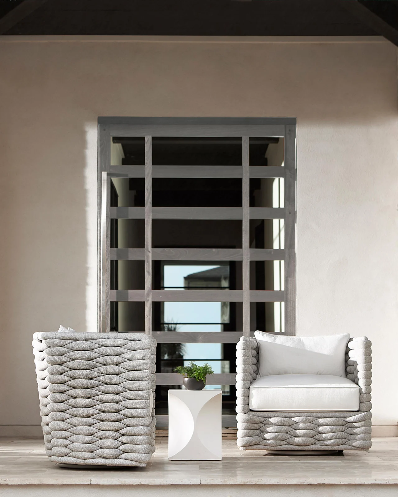 Bernhardt Exteriors Wailea Outdoor Swivel Chair