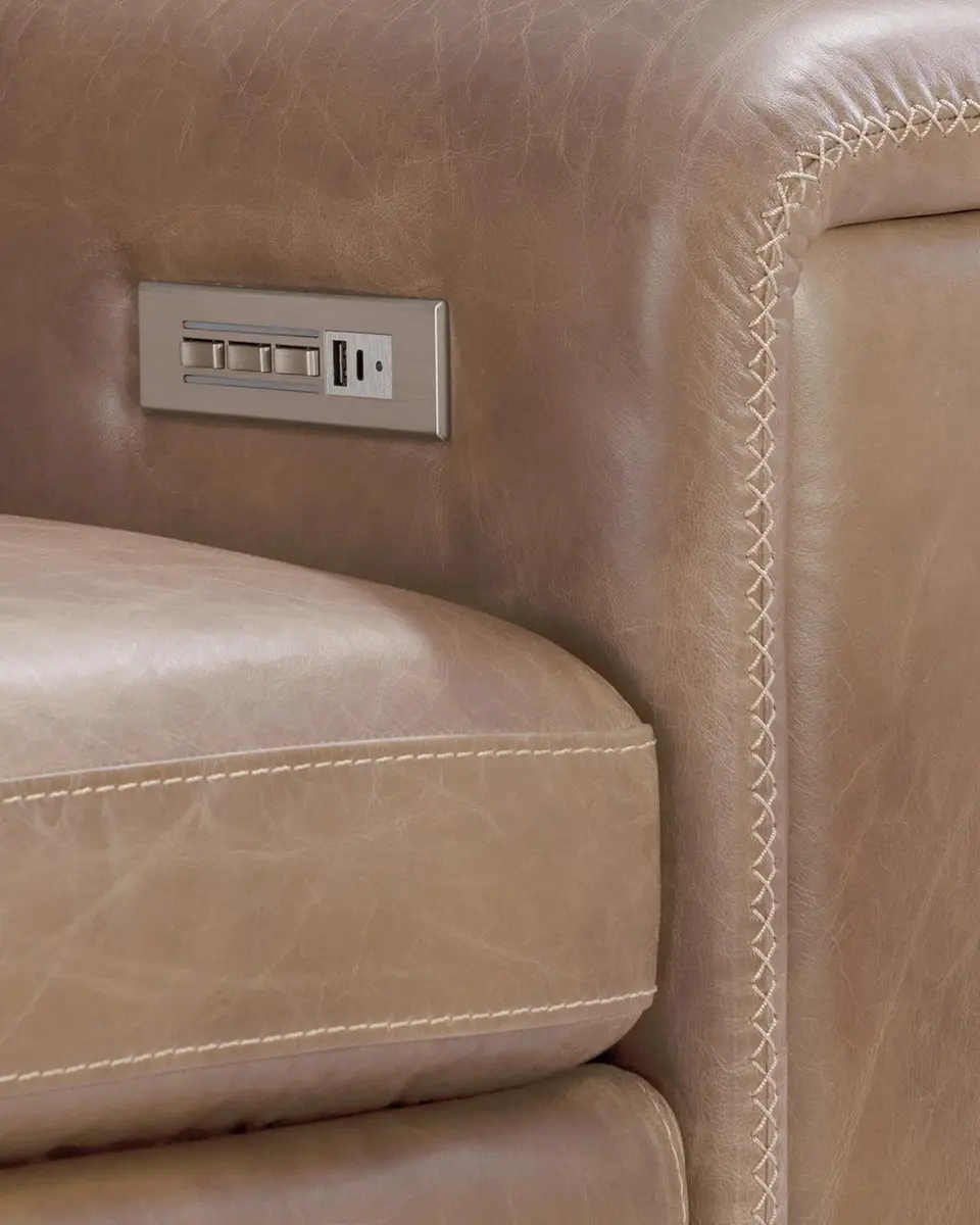 Bernhardt Lioni Leather 4-Piece Power Motion Sectional | Thumbnail 5 Bernhardt Lioni Leather 4-Piece Power Motion Sectional | Thumbnail 5