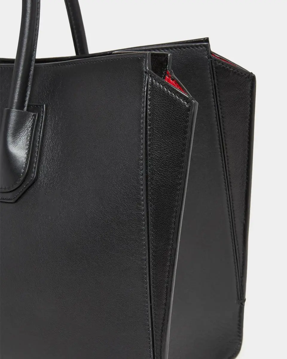 Givenchy Antigona Top-Handle Bag in Leather | Thumbnail 6 Givenchy Antigona Top-Handle Bag in Leather | Thumbnail 6