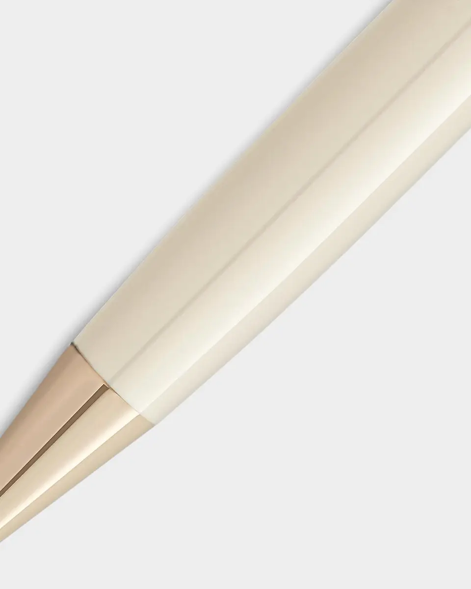 Montblanc Men's Meisterstück Romeo & Juliet Doué Classique Ballpoint Pen | Thumbnail 4 Montblanc Men's Meisterstück Romeo & Juliet Doué Classique Ballpoint Pen | Thumbnail 4