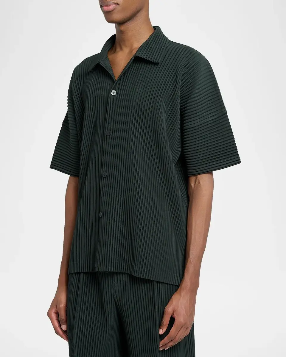 Homme Plissé Issey Miyake Men's Pleated Short-Sleeve Shirt | Thumbnail 4