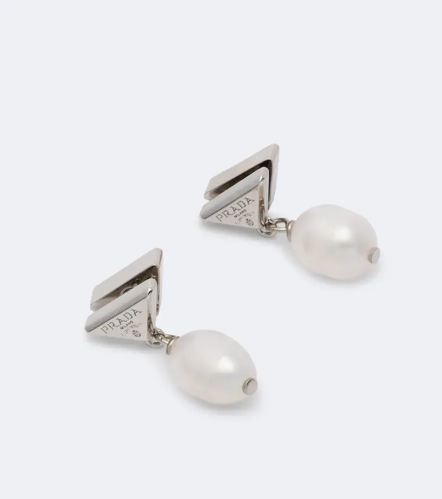 Prada Logo pearl earrings | Thumbnail 3