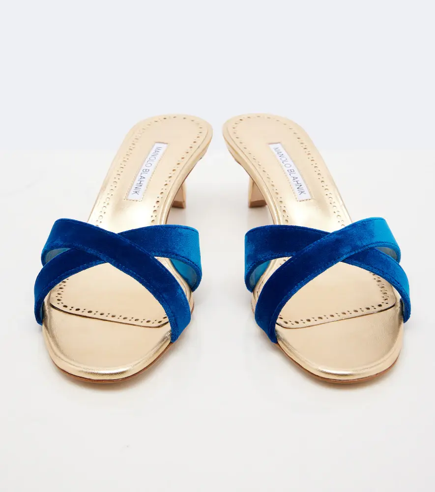 Manolo Blahnik Callydramu velvet mules | Thumbnail 2 Manolo Blahnik Callydramu velvet mules | Thumbnail 2