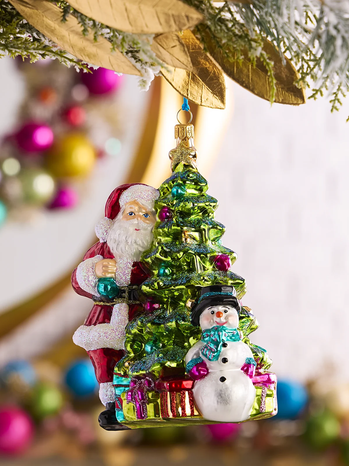 Glassware Art Studio Santa With Tree And Snowman Glass Ornament