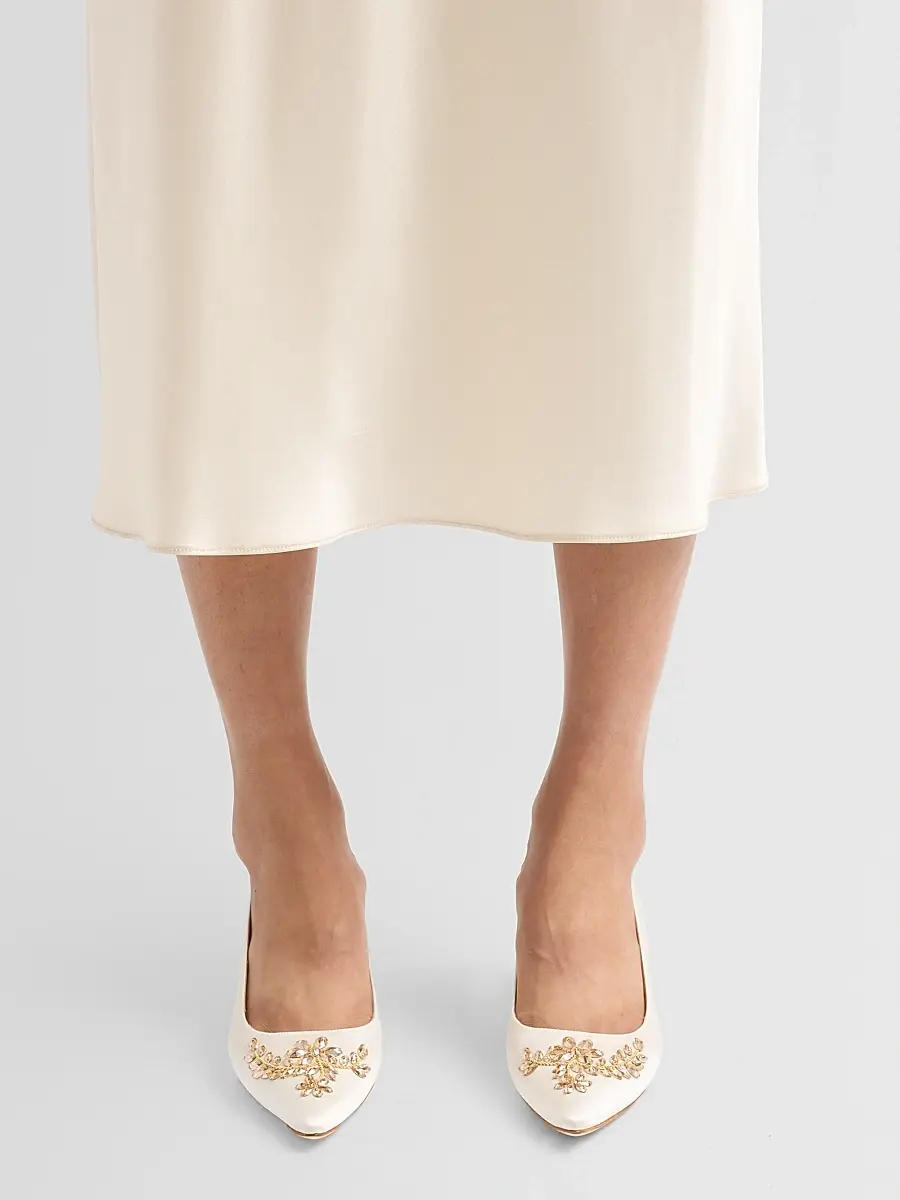 Manolo Blahnik Women's Pasadislo Embellished Satin Pumps | Thumbnail 2
