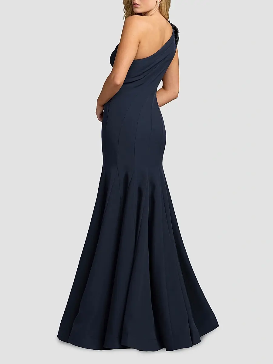 Mac Duggal Women's Seamed Crepe One-Shoulder Gown | Thumbnail 3 Mac Duggal Women's Seamed Crepe One-Shoulder Gown | Thumbnail 3