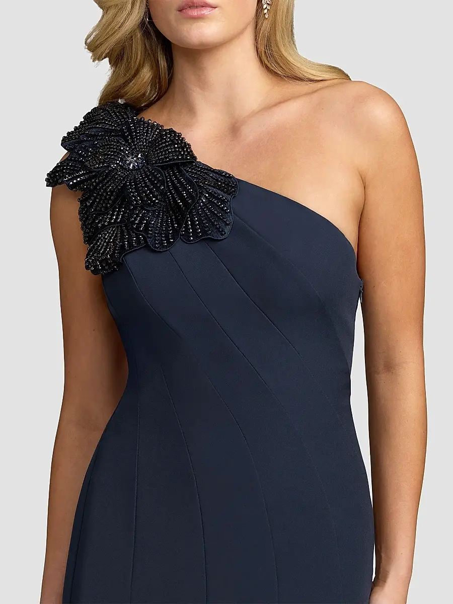 Mac Duggal Women's Seamed Crepe One-Shoulder Gown | Thumbnail 4 Mac Duggal Women's Seamed Crepe One-Shoulder Gown | Thumbnail 4