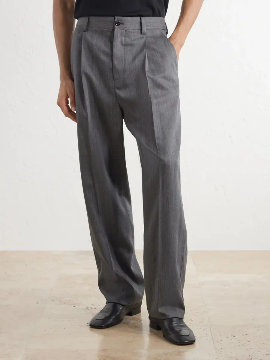 Valentino Garavani Straight-Leg Pleated Herringbone Virgin Wool Trousers - Men | Thumbnail 3