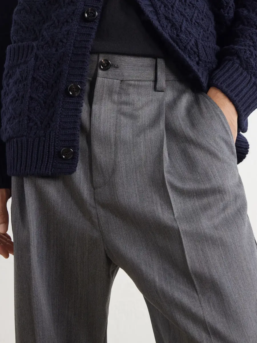 Valentino Garavani Straight-Leg Pleated Herringbone Virgin Wool Trousers - Men | Thumbnail 5