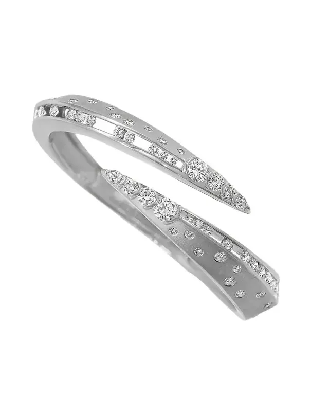 Dune 18K White Gold Diamond Eventail Narrow Cuff Bracelet Dune 18K White Gold Diamond Eventail Narrow Cuff Bracelet
