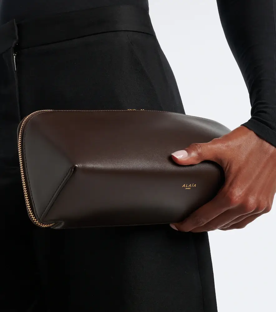Alaïa Alaïa Delta Small leather clutch | Thumbnail 6 Alaïa Alaïa Delta Small leather clutch | Thumbnail 6