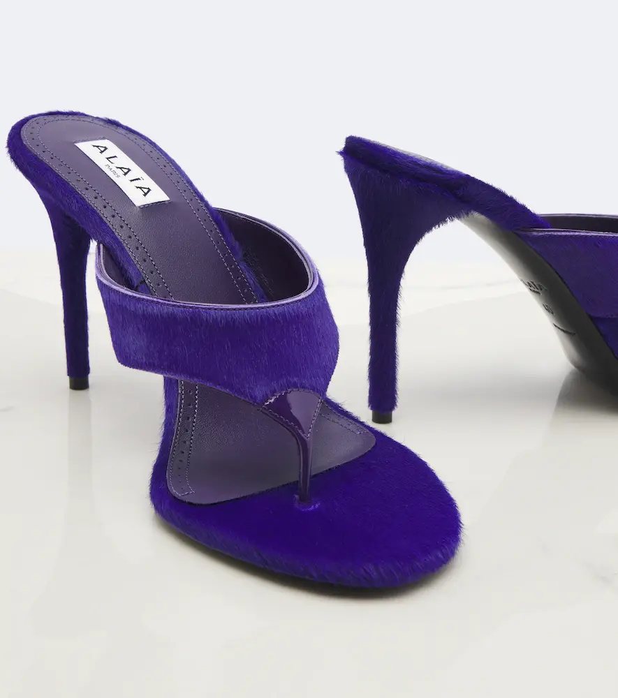 Alaïa Alaïa Infra calf hair thong sandals | Thumbnail 2