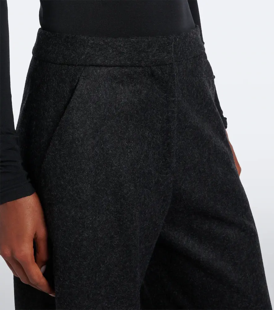 ALAÏA Virgin wool barrel-leg pants | Thumbnail 4