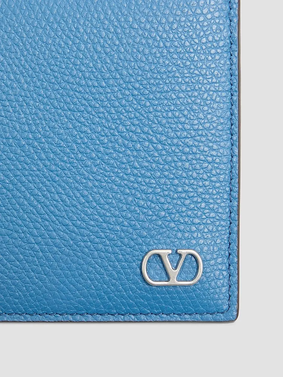 Valentino Men's VLogo Signature Grainy Calfskin Wallet | Thumbnail 5 Valentino Men's VLogo Signature Grainy Calfskin Wallet | Thumbnail 5