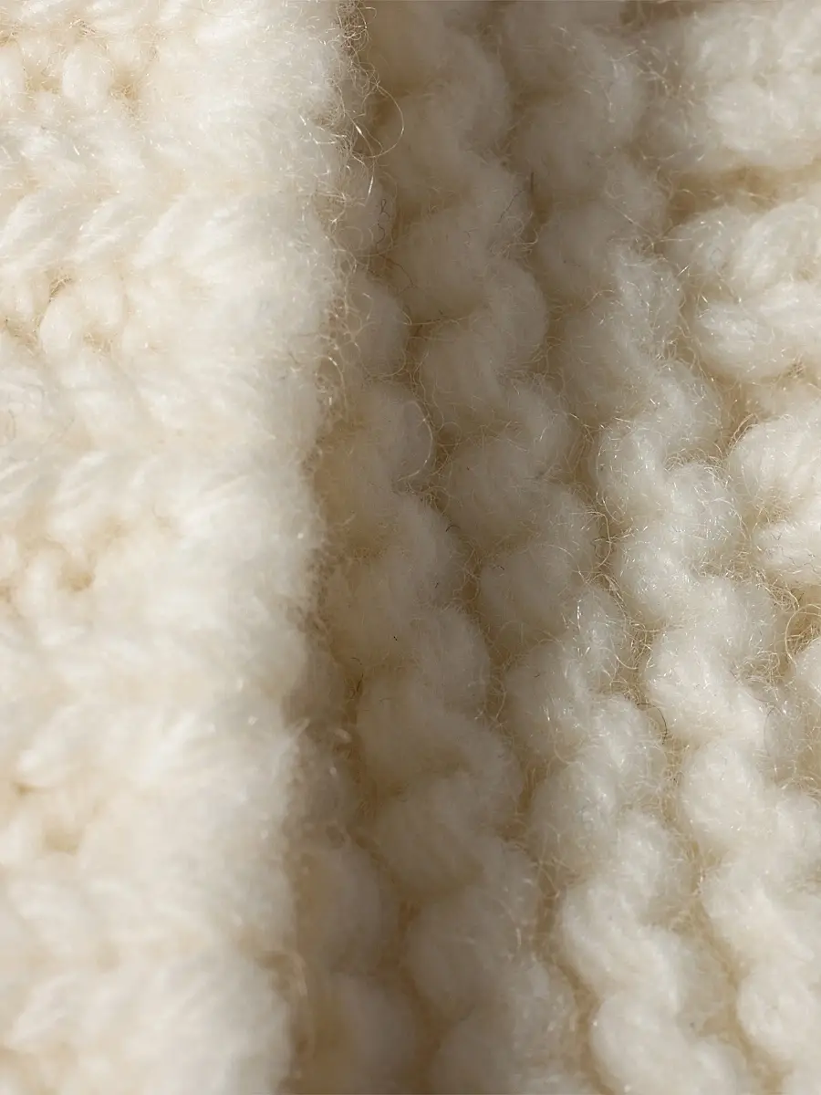 Miu Miu Women's Wool and Cashmere Beanie - White | Thumbnail 2 Miu Miu Women's Wool and Cashmere Beanie - White | Thumbnail 2