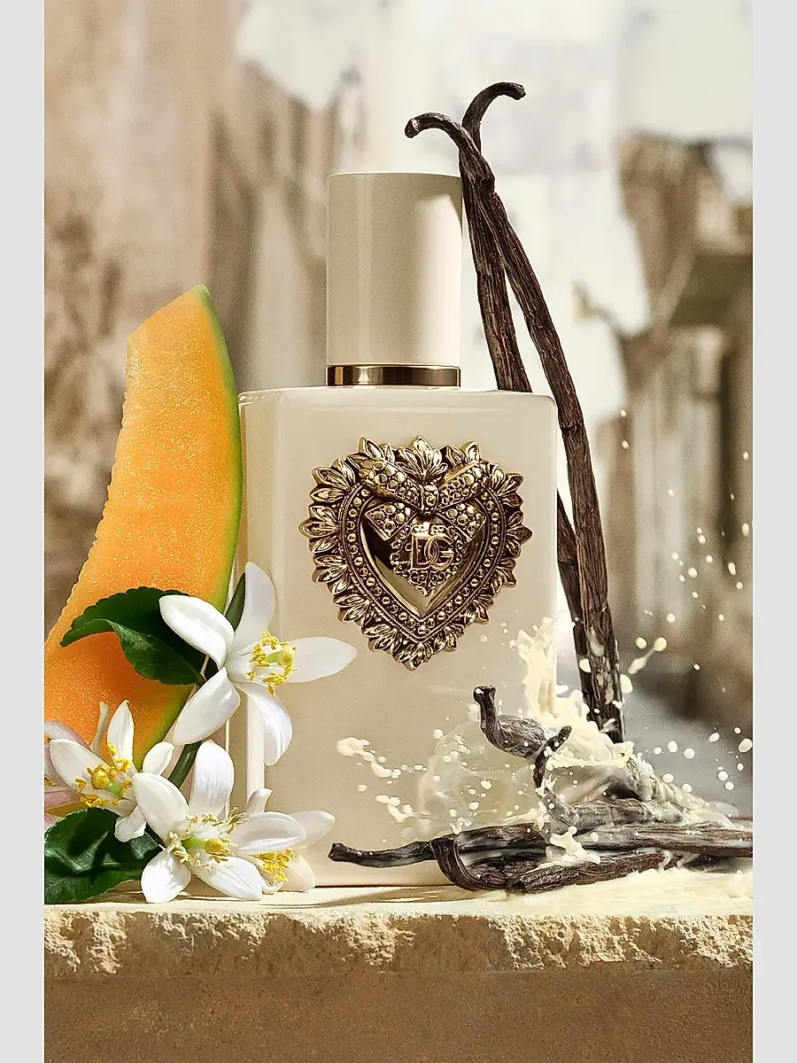 Dolce & Gabbana Your Devotion Eau de Parfum Intense | Thumbnail 4 Dolce & Gabbana Your Devotion Eau de Parfum Intense | Thumbnail 4