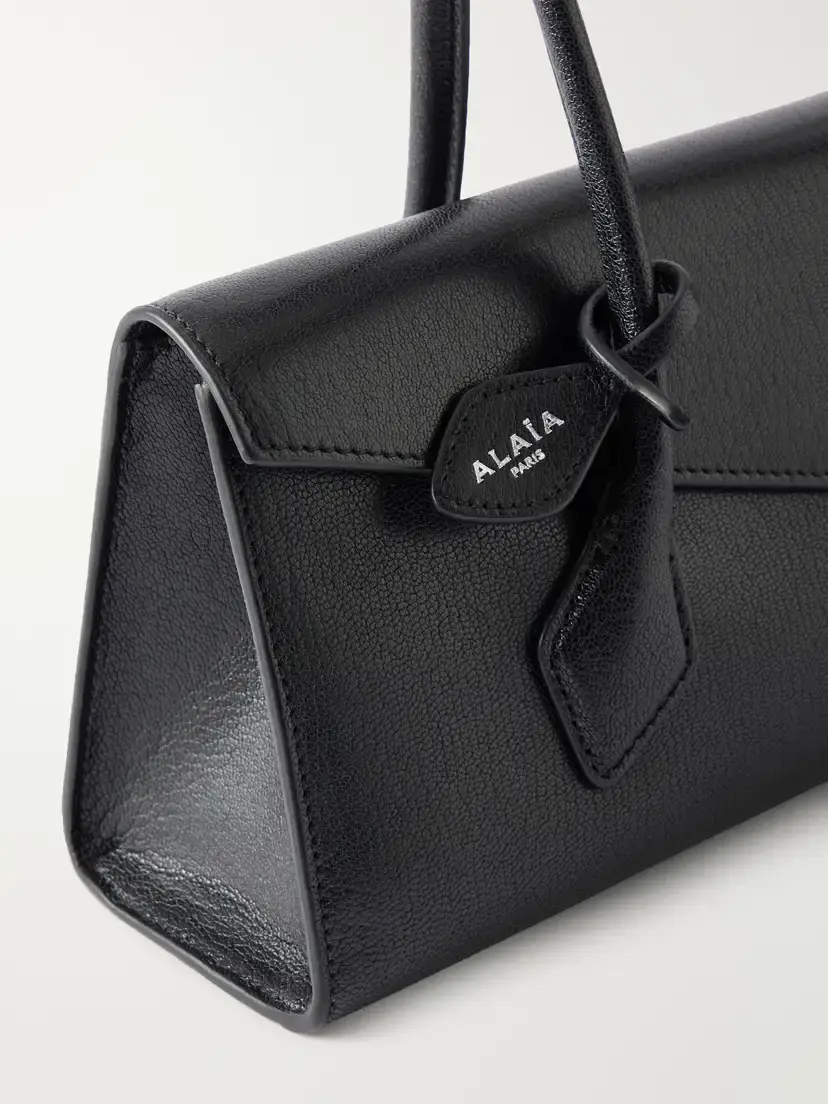 Alaïa Le Teckel Flat Medium Leather Shoulder Bag | Thumbnail 4 Alaïa Le Teckel Flat Medium Leather Shoulder Bag | Thumbnail 4