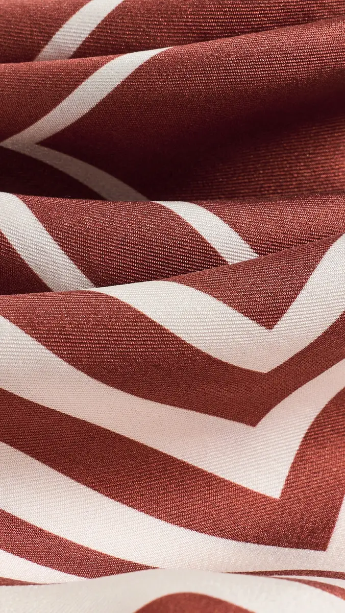 Madewell Medium Silk Bandana | Thumbnail 5 Madewell Medium Silk Bandana | Thumbnail 5
