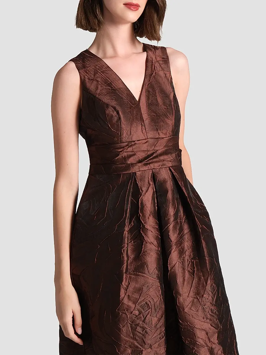 Kay Unger Women's Mariah Jacquard Textured Gown | Thumbnail 5 Kay Unger Women's Mariah Jacquard Textured Gown | Thumbnail 5