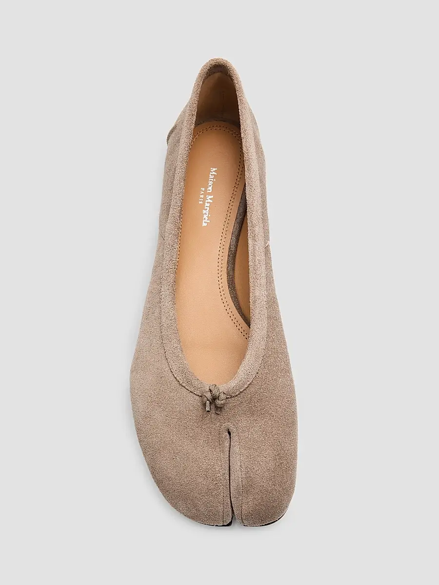 Maison Margiela Women's Tabi Suede Ballet Flats | Thumbnail 4 Maison Margiela Women's Tabi Suede Ballet Flats | Thumbnail 4