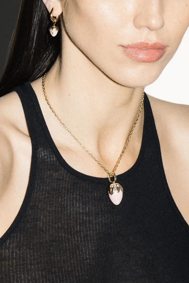 Uniform Object Pink Opal Diamond Strawberry Necklace | Thumbnail 2