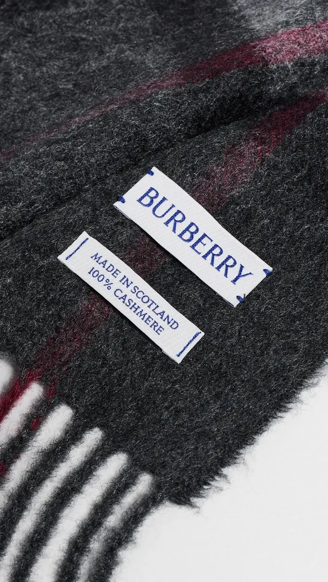 Burberry Giant Check Cashmere Scarf | Thumbnail 4 Burberry Giant Check Cashmere Scarf | Thumbnail 4
