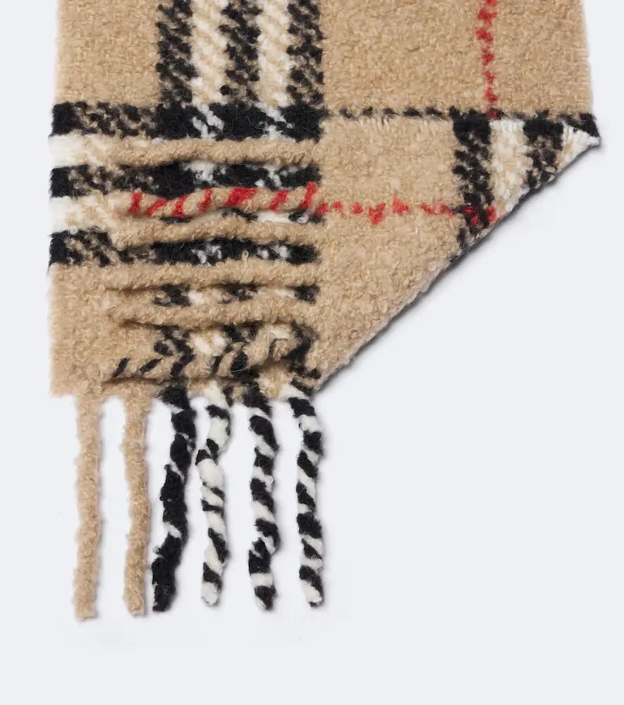 Burberry Check alpaca and wool bouclé scarf | Thumbnail 3