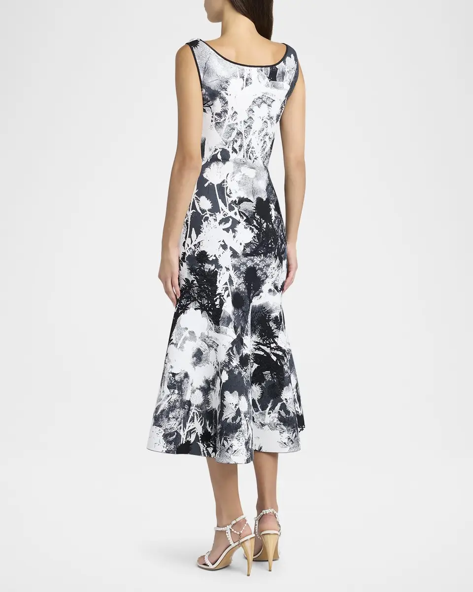 Alexander McQueen Flowers Jacquard Compact Knit Trumpet Midi Dress | Thumbnail 3
