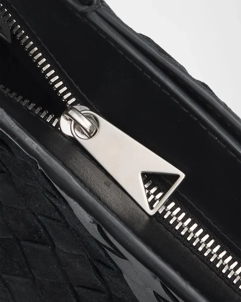 Bottega Veneta Intrecciato Leather Tote Bag | Thumbnail 4 Bottega Veneta Intrecciato Leather Tote Bag | Thumbnail 4