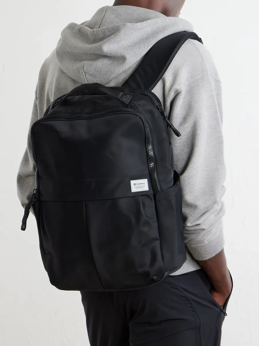 lululemon Everyday Recycled-Shell Backpack - Men | Thumbnail 3 lululemon Everyday Recycled-Shell Backpack - Men | Thumbnail 3