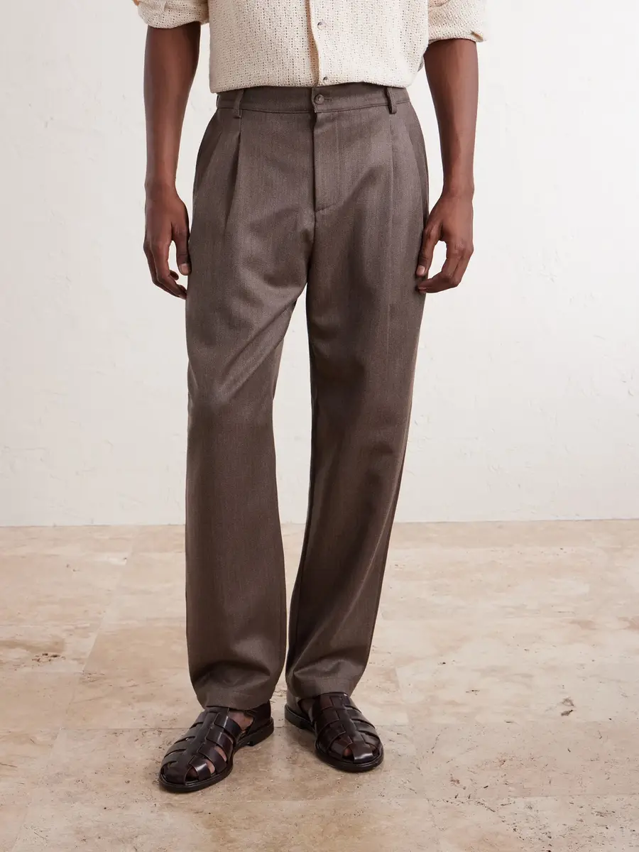De Bonne Facture Artist Straight-Leg Pleated Wool and Cotton-Blend Suit Trousers - Men | Thumbnail 3