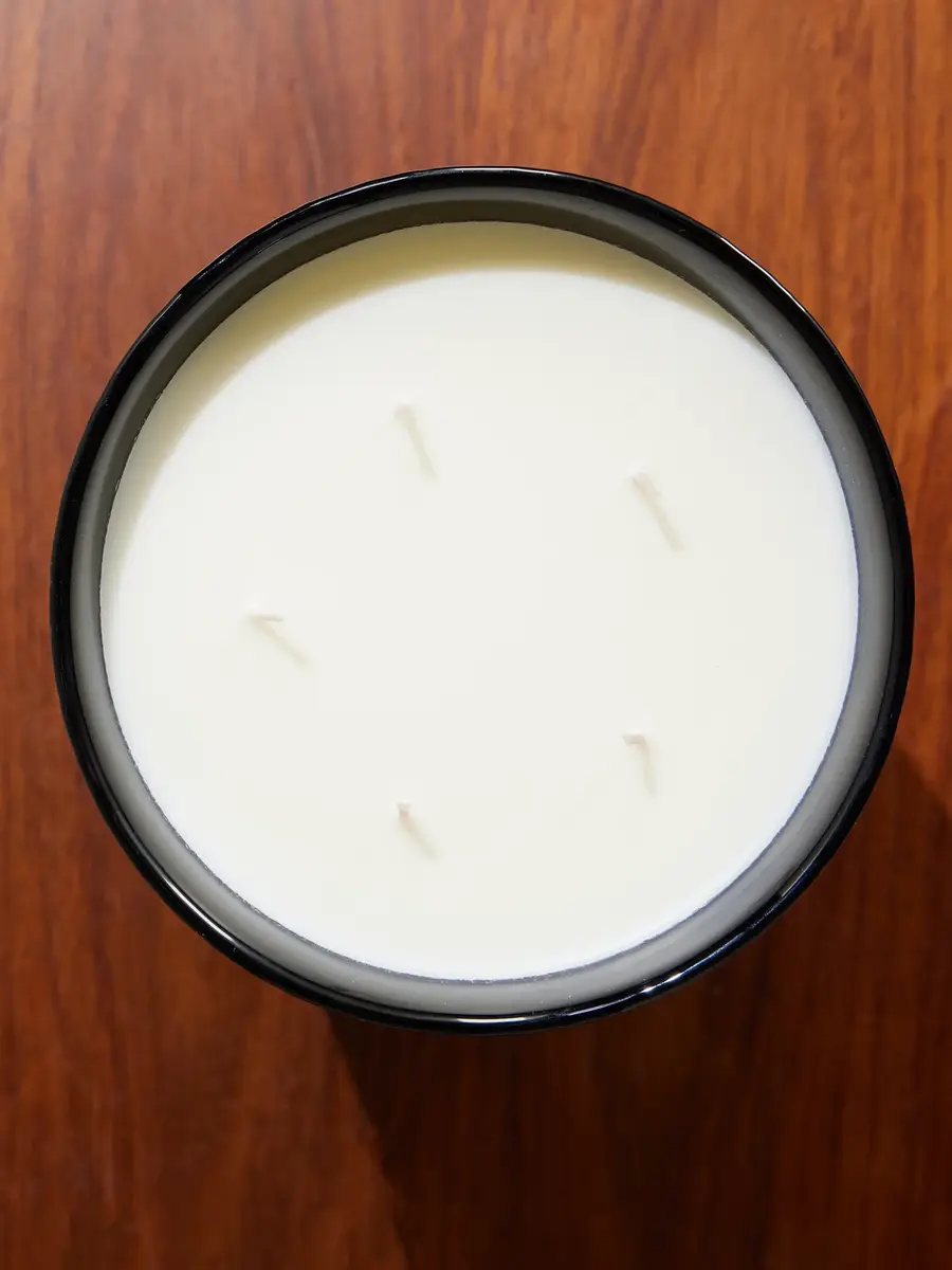 TRUDON Ernesto Tobacco and Leather Scented Candle, 2.8kg - Men | Thumbnail 4