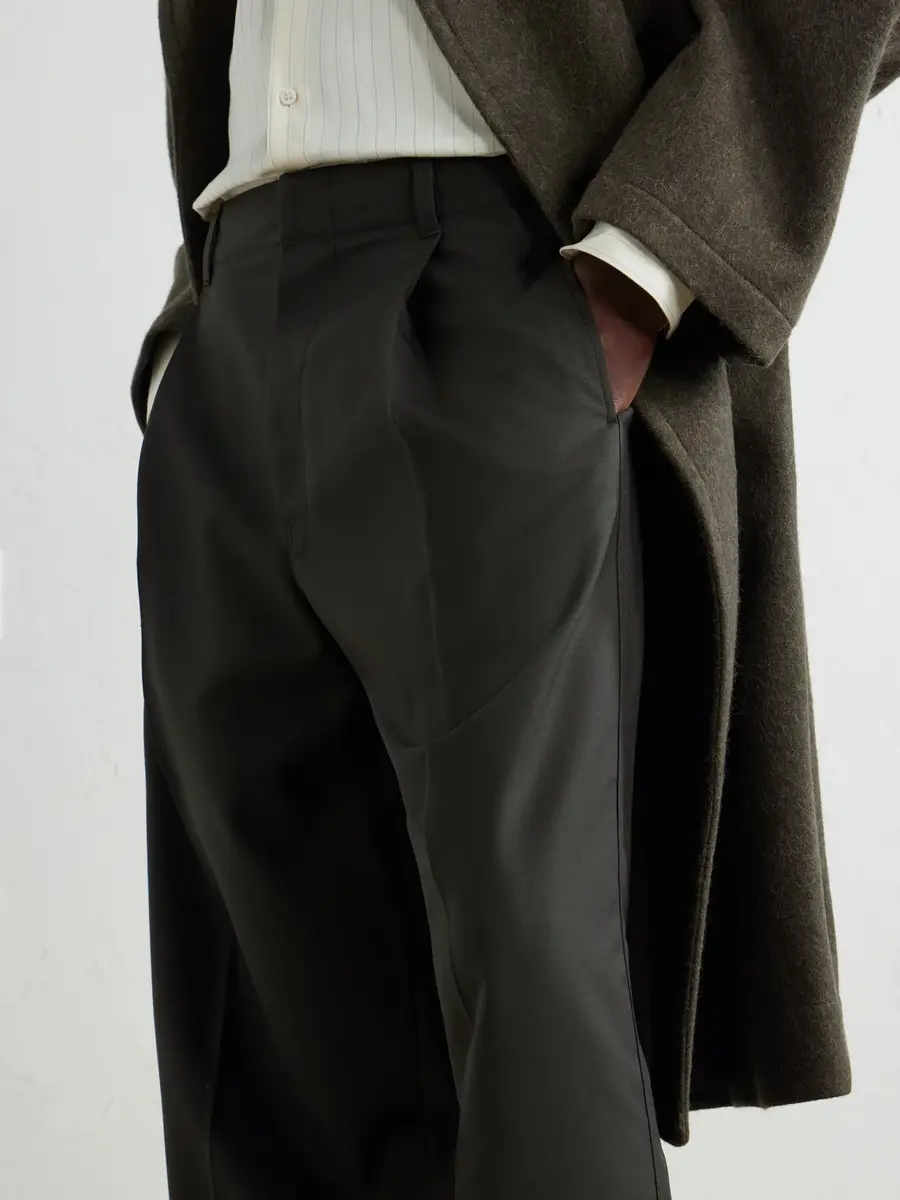 Lemaire Straight-Leg Pleated Woven Trousers - Men | Thumbnail 6 Lemaire Straight-Leg Pleated Woven Trousers - Men | Thumbnail 6