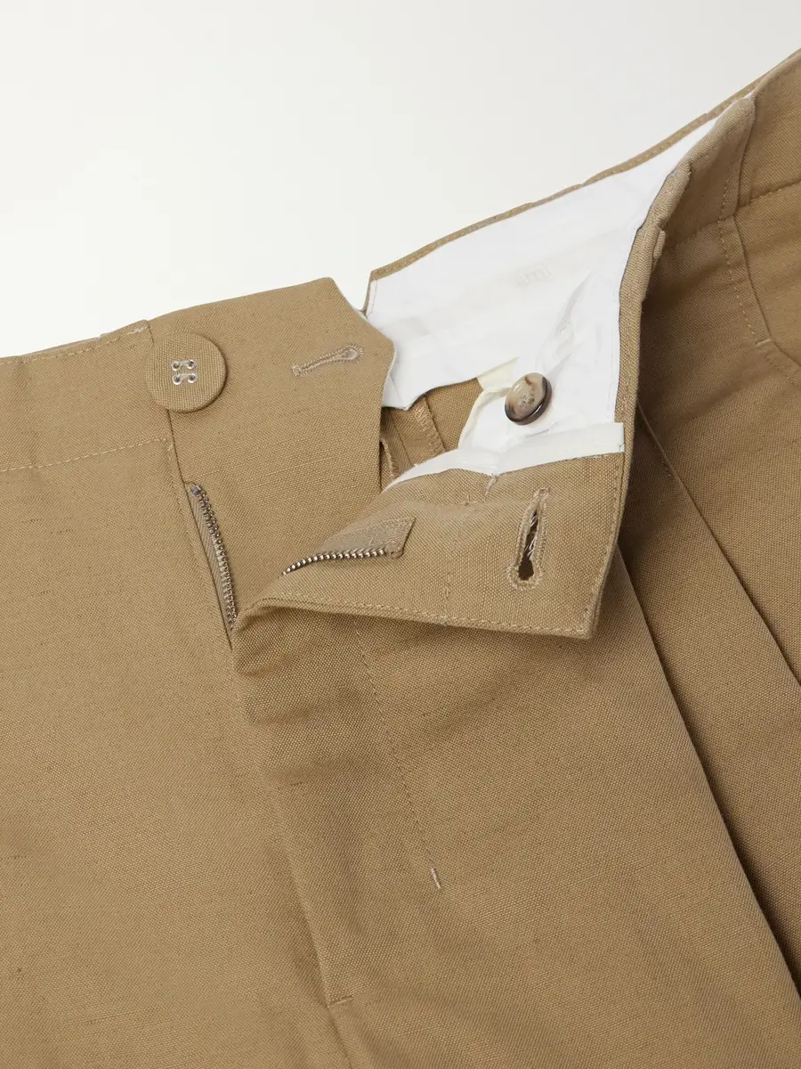 AMI PARIS Carrot Straight-Leg Pleated Cotton and Linen-Blend Trousers - Men | Thumbnail 6
