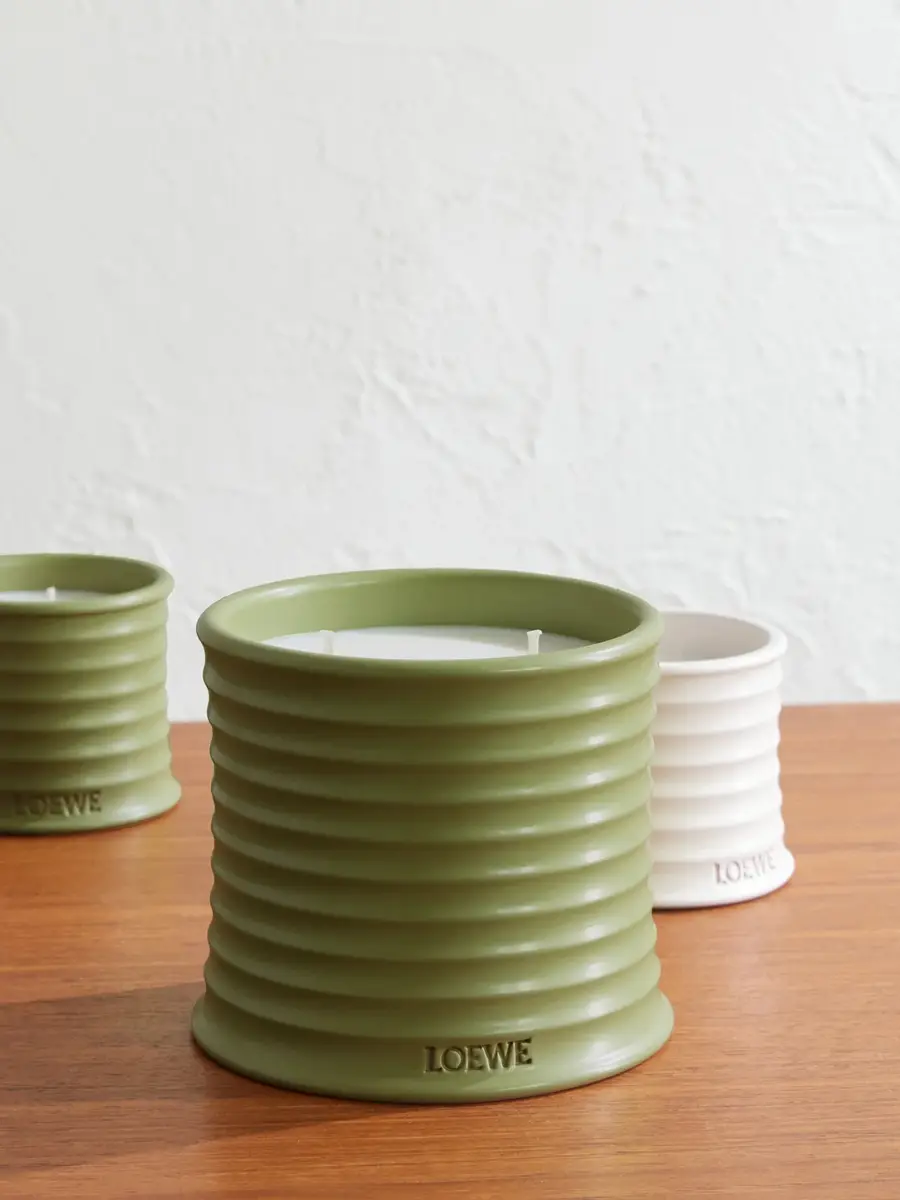LOEWE PERFUMES Pistachio Medium Scented Candle - Men | Thumbnail 2 LOEWE PERFUMES Pistachio Medium Scented Candle - Men | Thumbnail 2