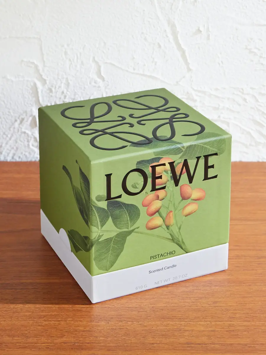 LOEWE PERFUMES Pistachio Medium Scented Candle - Men | Thumbnail 3 LOEWE PERFUMES Pistachio Medium Scented Candle - Men | Thumbnail 3