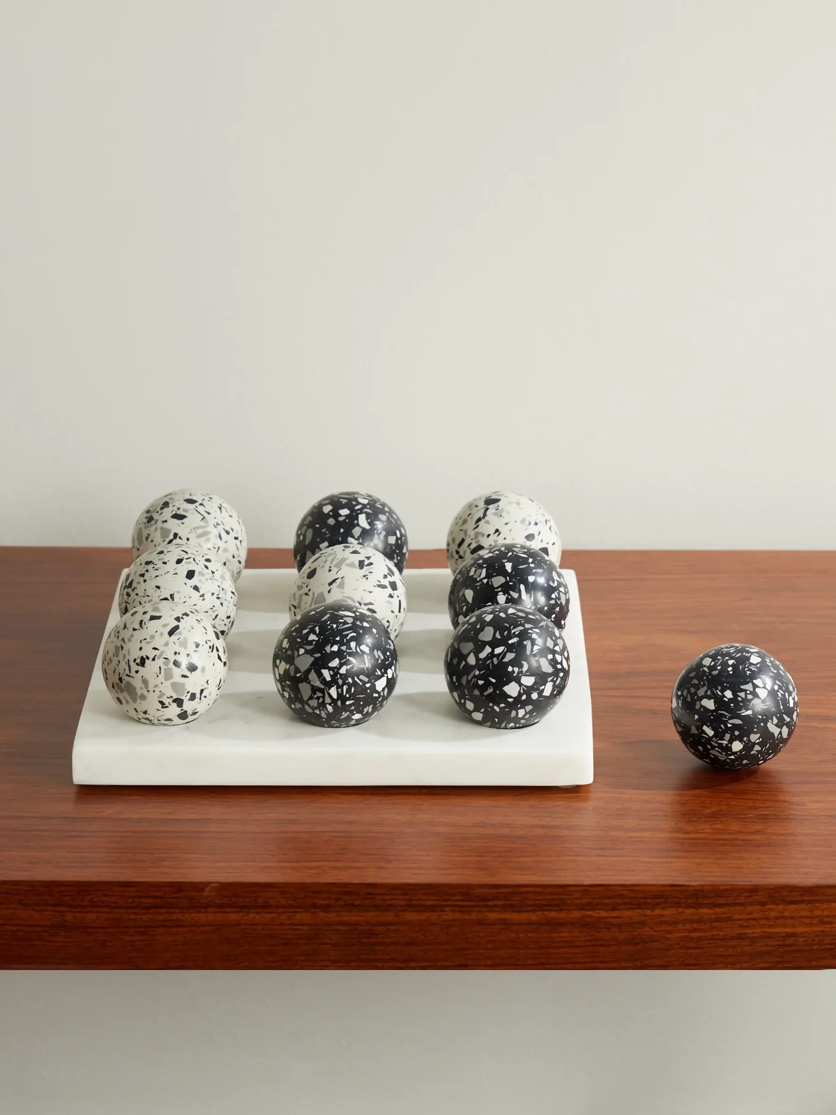 The Conran Shop Pietra Stone Tic-Tac-Toe Set - Men