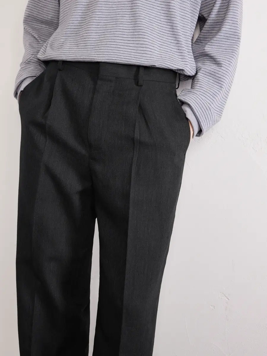 ATON Straight-Leg Pleated Linen and Wool-Blend Suit Trousers - Men | Thumbnail 5 ATON Straight-Leg Pleated Linen and Wool-Blend Suit Trousers - Men | Thumbnail 5