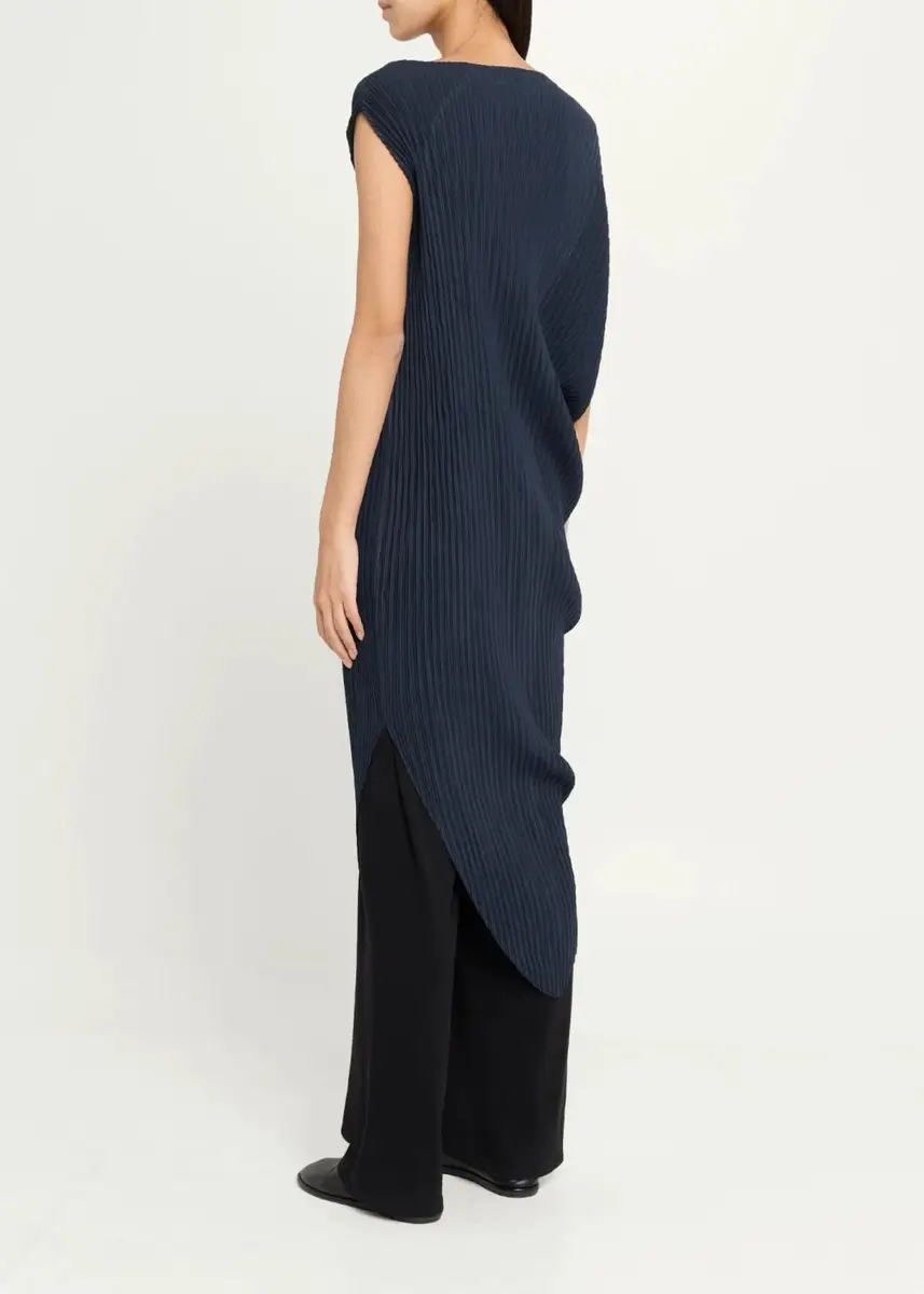 Issey Miyake Short-Sleeve Leaf Pleats Asymmetric Draped Midi Dress | Thumbnail 3 Issey Miyake Short-Sleeve Leaf Pleats Asymmetric Draped Midi Dress | Thumbnail 3