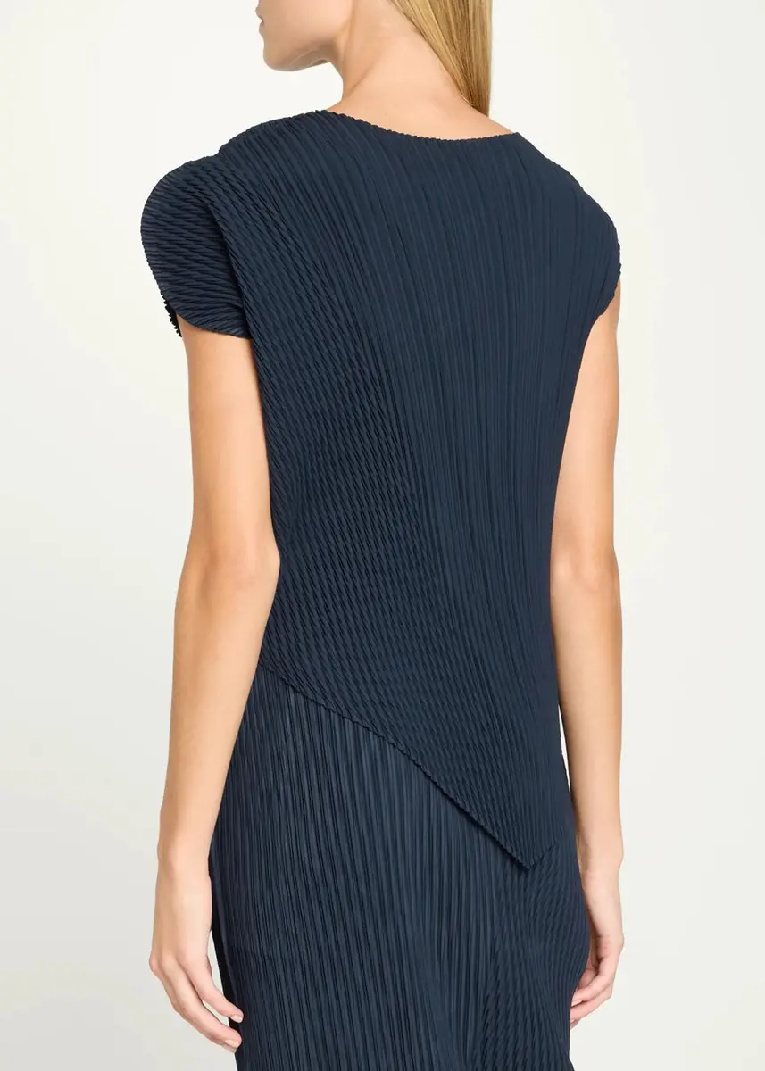 Issey Miyake Leaf Pleats Asymmetric Cap-Sleeve Top | Thumbnail 3