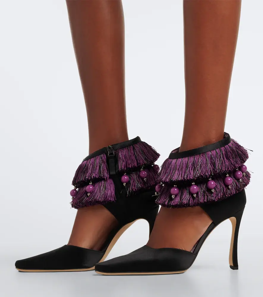 Manolo Blahnik Sorolla embellished fringed satin pumps | Thumbnail 5