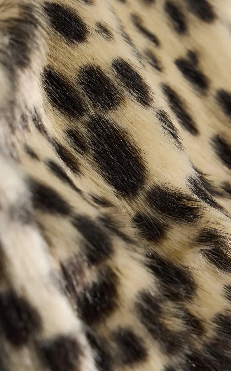 Carelli Carol Faux Fur Jacket | Thumbnail 5 Carelli Carol Faux Fur Jacket | Thumbnail 5